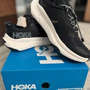 HOKA Transport -Size 7/Black/ Womens